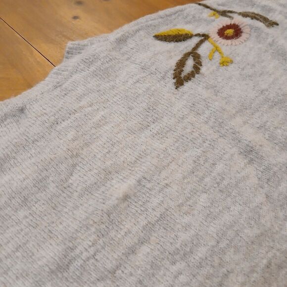 Silverflint Beige Embroidered Floral Boxy Sweater Womens Medium Wool Alpaca - Picture 4 of 8